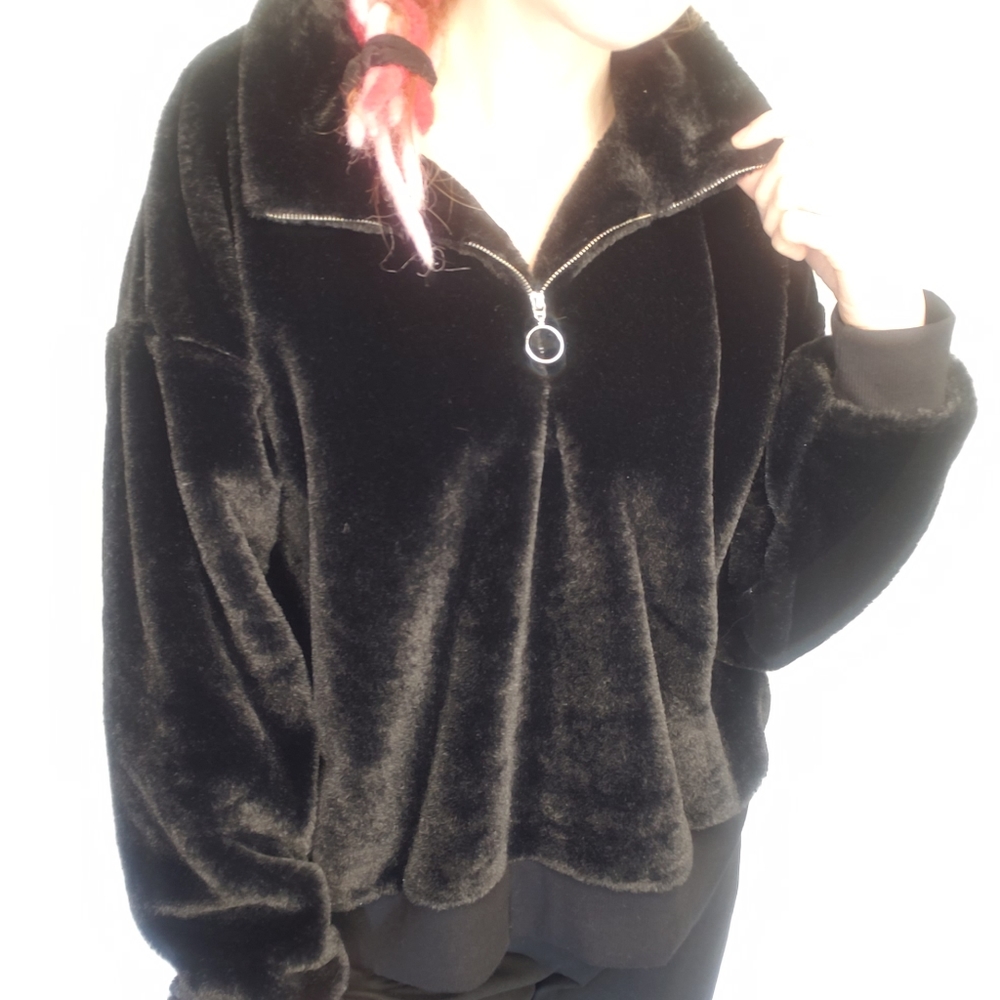 Nine West Luxe Black Sweatshirt Top Black Faux Fur Comfy XL Large Quarter Zip - Picture 5 of 13